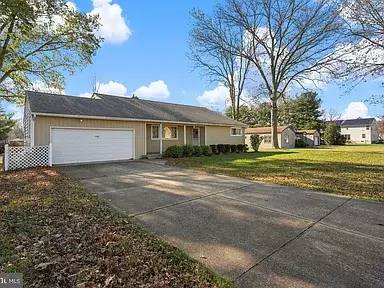 Main picture of 1500 Columbus Rd