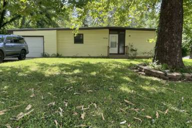 Main picture of 3436 SW Plass Ave
