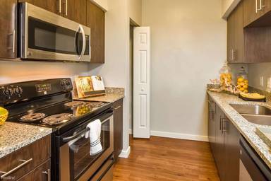 Main picture of 1401 W State Road 84