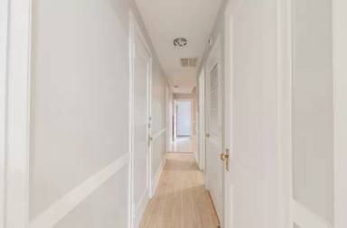 Main picture of 2235 W Fullerton Ave