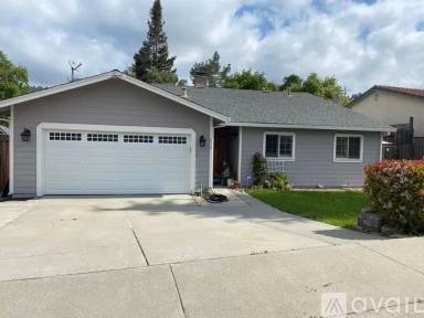 Main picture of 650 Hobie Ln
