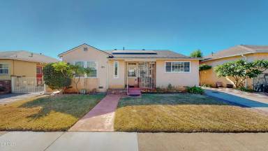 Main picture of 2425 W Via Nina