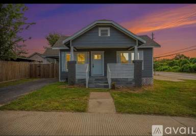 Main picture of 7449 Walker St