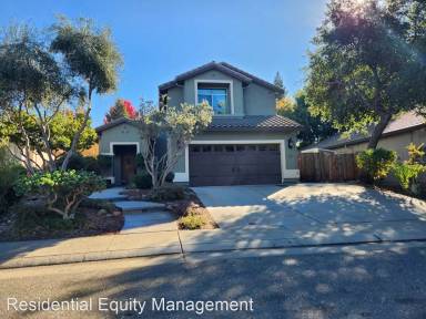 Main picture of 376 Rundgren Way