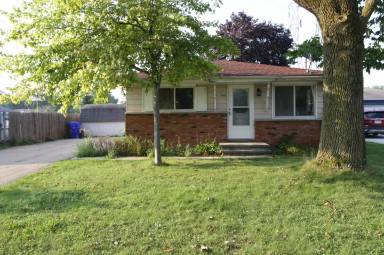 Main picture of 1513 E Roeland Ave