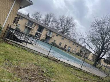 Main picture of Meadows on Michigan