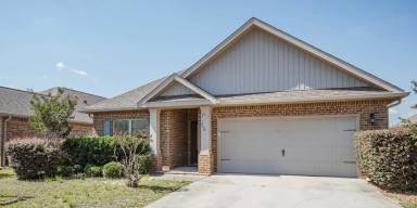 Main picture of 668 Teal St