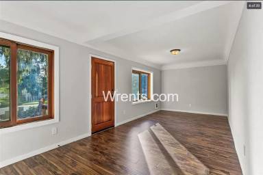 Main picture of 329 E Princeton Ave