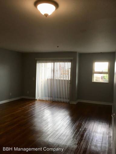 Main picture of Hollywood View Towers