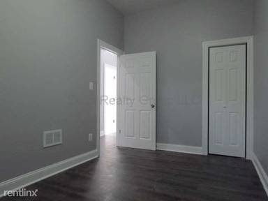 Main picture of 6927 S Harvard Ave