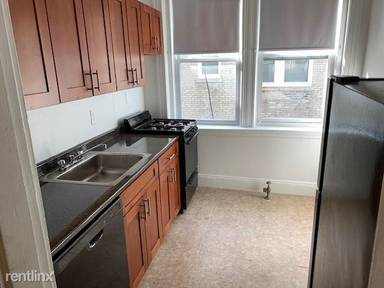 Main picture of 1687 Commonwealth Ave