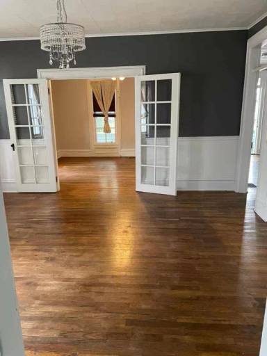 Main picture of 305 E Broadway Ave