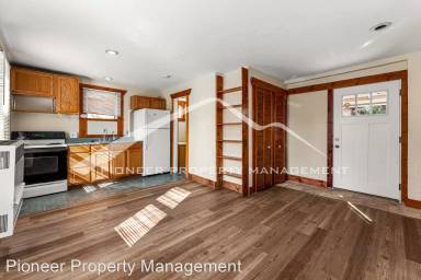 Main picture of 2625 Lowell Blvd