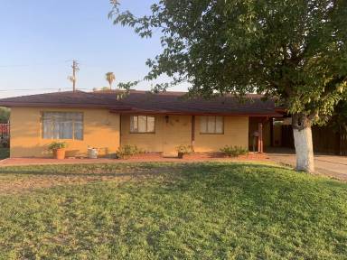 Main picture of 1735 W Fairmount Ave