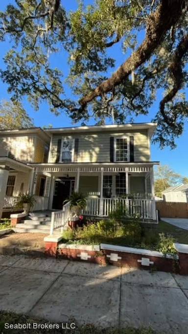 Main picture of 706 E 37th St