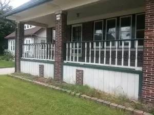 Main picture of 2118 E Leroy Ave