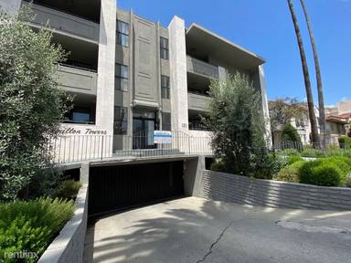 Main picture of 121 N Hamilton Dr
