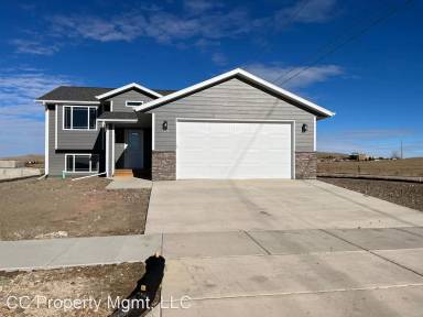 Main picture of 5470 Crystal Mountain St