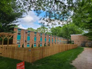 Main picture of 607 611 Healey St