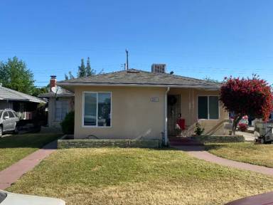 Main picture of 3357 E Terrace Ave