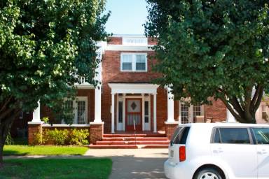 Main picture of 1322 E 17th St