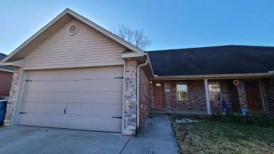 Main picture of 3005 SE Moberly Ln