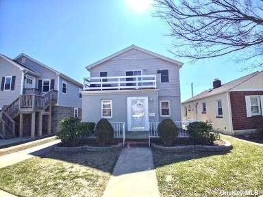 Main picture of 224 E Market St