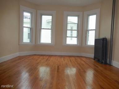 Main picture of 300-302 Saratoga St