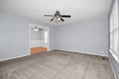 Main picture of 706 Green Valley Ct