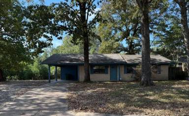 Main picture of 3610 Shamrock Dr