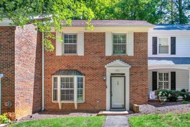 Main picture of 2416 Cottage Pl