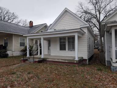Main picture of 323 Jackson St