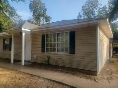 Main picture of 1204 Jeannie St