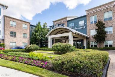Main picture of 1720 Crescent Plaza Dr