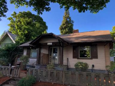 Main picture of 1493 1/2 W 11th Ave