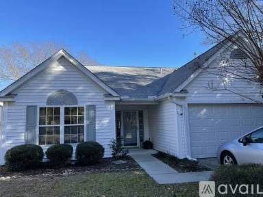 Main picture of 83 Lake Linden Dr