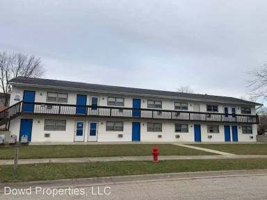 Main picture of 704 Golfcrest Rd S