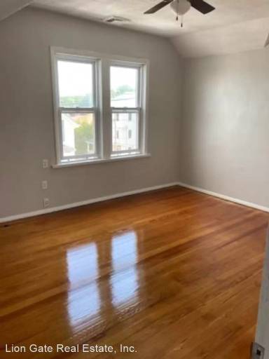 Main picture of 928 High St