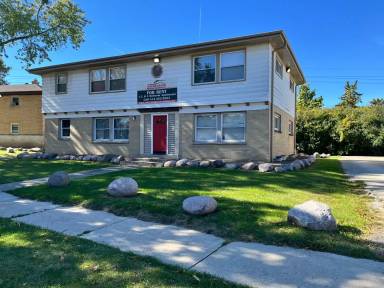 Main picture of 5465 N 83rd St