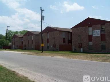 Main picture of 1400 Clamp Ave