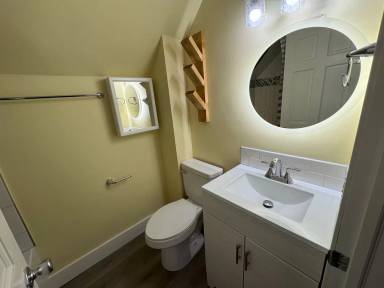 Main picture of 437 4th Ave