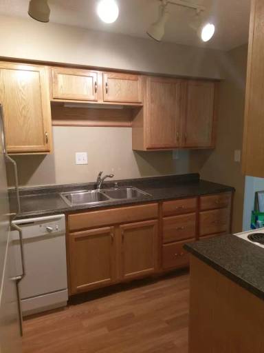 Main picture of 330 Oxford Dr
