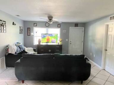 Main picture of 5614 NW 61st St