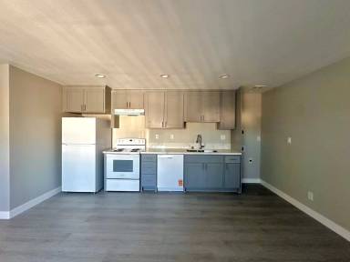 Main picture of 7100 S Figueroa St