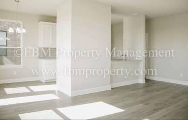 Main picture of 2109 Layla Dr