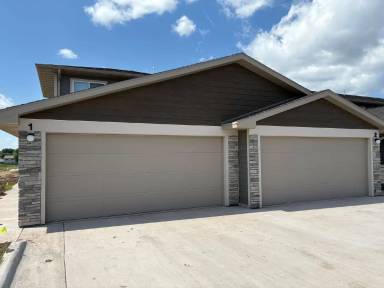 Main picture of 4100 N Career Ave