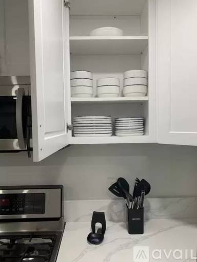 Main picture of 113 W Ivy St