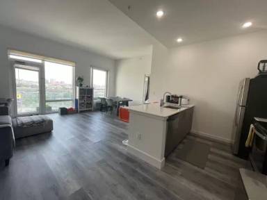 Main picture of 460 Grand St