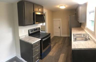 Main picture of 12 Pike St