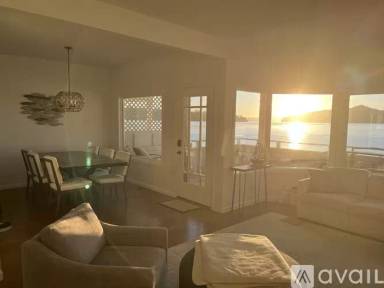 Main picture of 207 Bridgeway